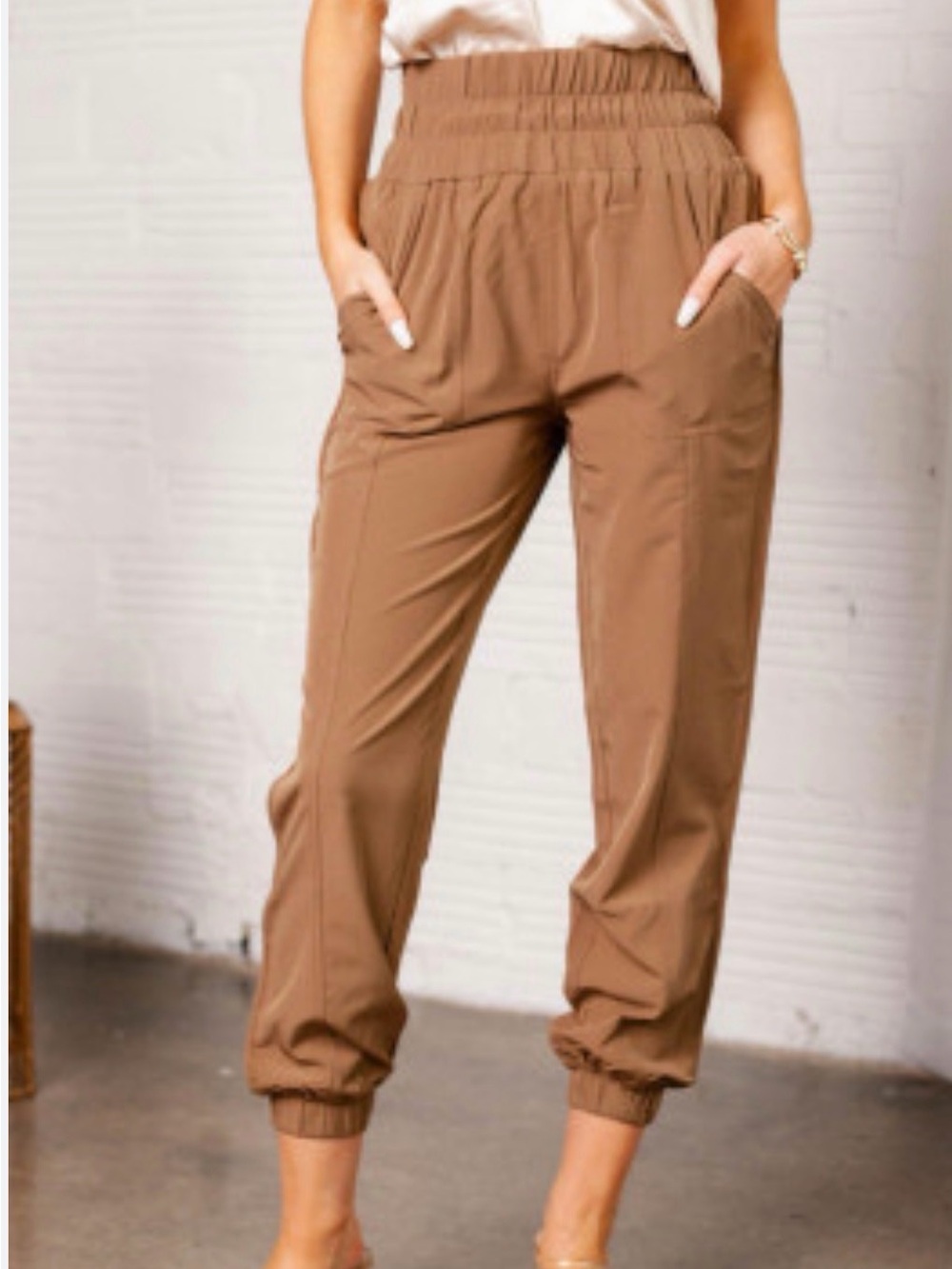 Love Riche High-Waist Cargo Joggers in Brown